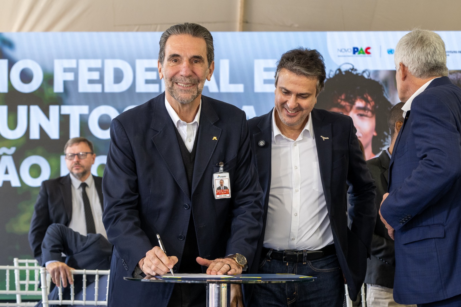 MEC anuncia edital de Itaipu para instalação de placas fotovoltaicas em todas as universidades públicas do Paraná