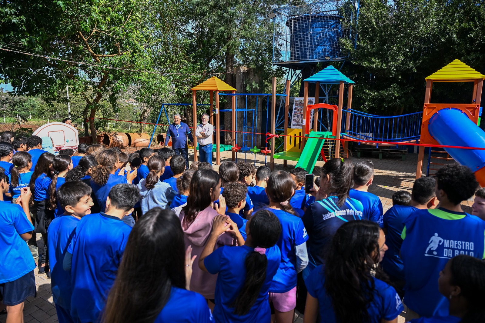 Recurso de gincana da Itaipu se transforma em parque infantil para 500 crianças