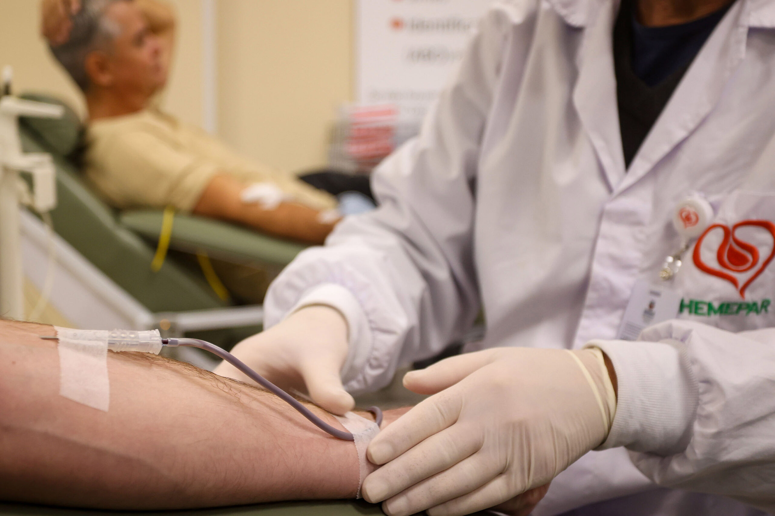 “Doe sangue, doe vida”: campanha Junho Vermelho incentiva doações no Paraná”