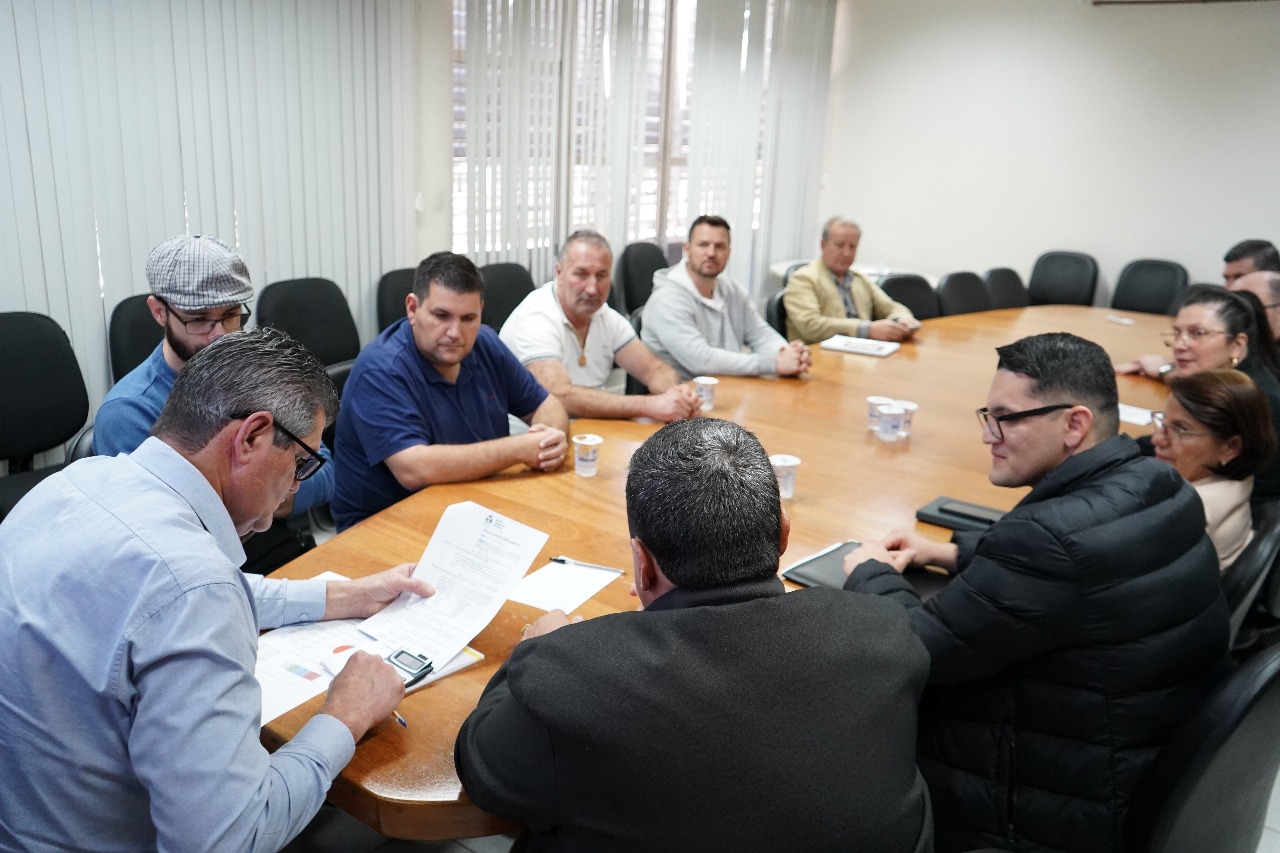 Prefeito Bim anuncia vale-alimentação para todos os servidores e empregados públicos da administração de Santa Terezinha de Itaipu