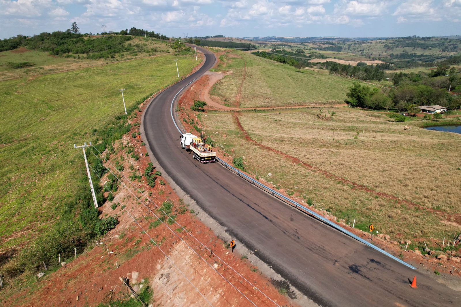 Nova estrada entre Ramilândia e Santa Helena chega a 76,32% de execução