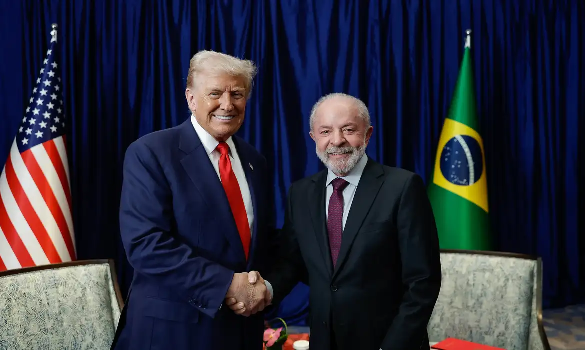 Trump retira tarifa de 40% sobre produtos do Brasil como café e carne 