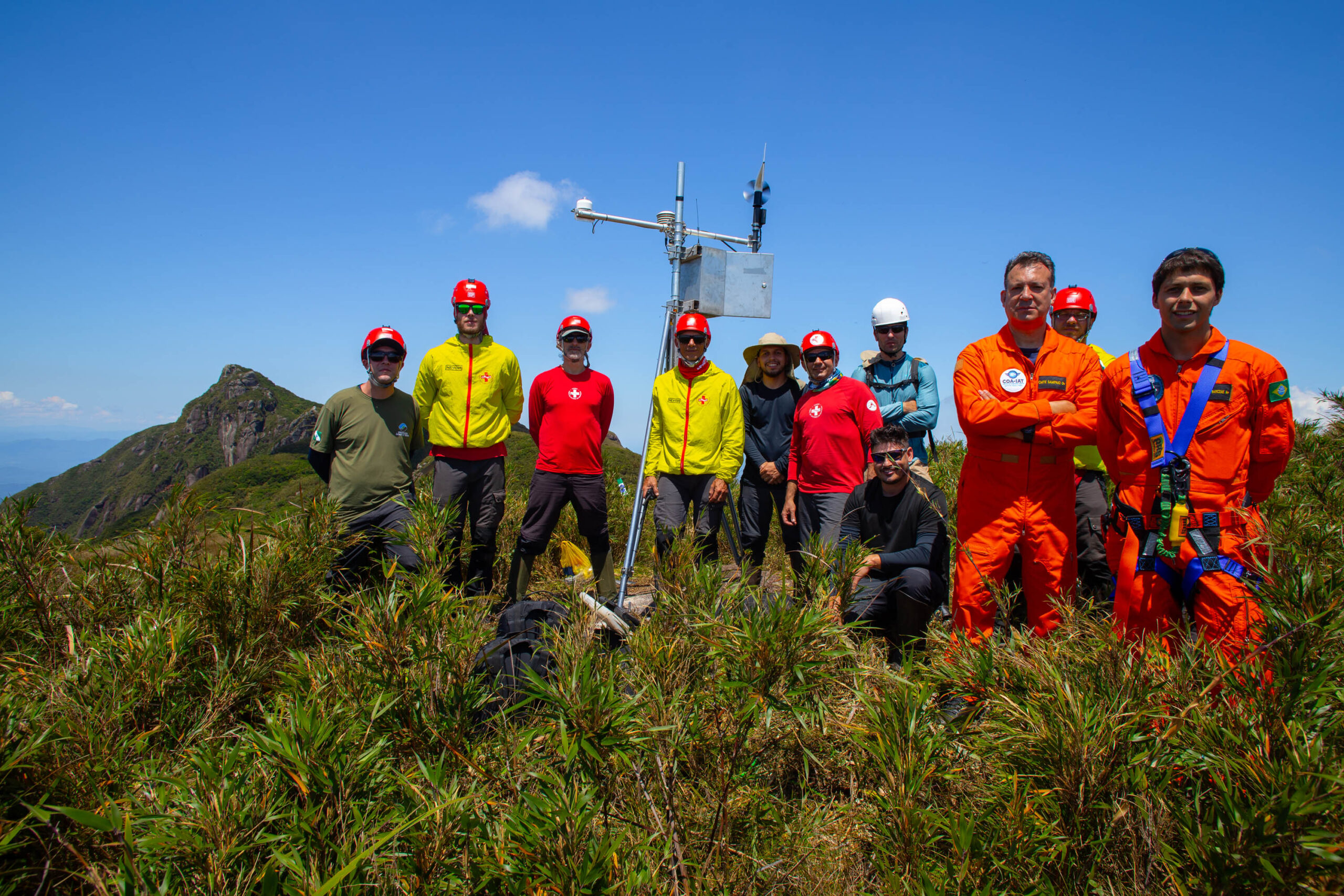 Nova estação meteorológica do Pico Marumbi vai orientar turistas e grupos de socorro